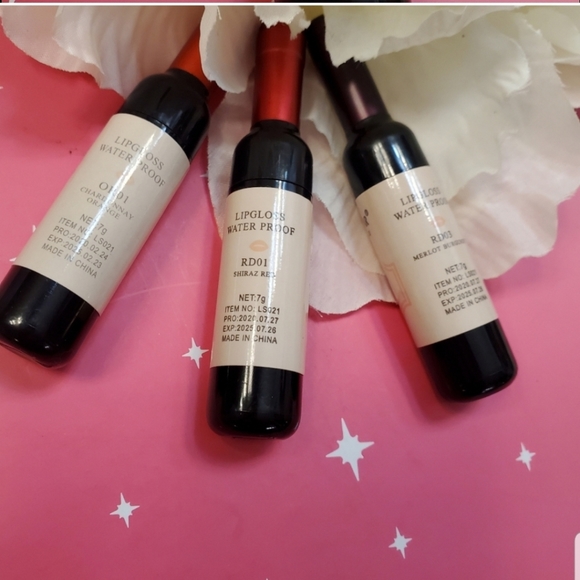 3/15  Wine shaped Lip Tint  Containers New - Picture 7 of 16